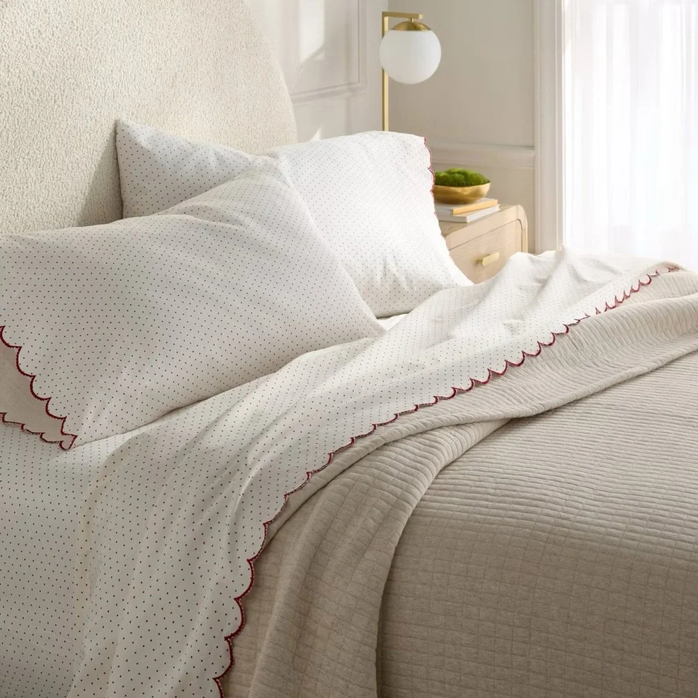 Twin/XL 400 Thread Count Sheet Set Ivory Printed Dot Red Scallop Hem - Threshold